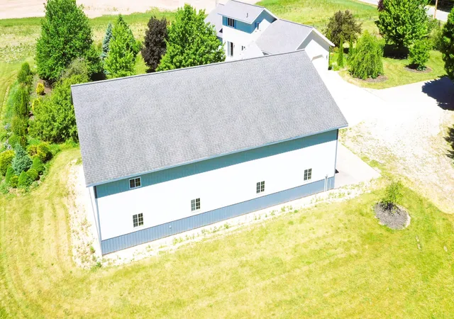 Photo 3 of Single family home for sale at 2861 W Polk Rd, Hart, MI 49420 | MLS# 65026026839 | Listing updated on 2026-07-16