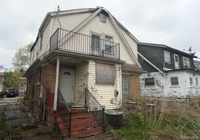 Homes for sale in Detroit City Wayne, MI | 2916 Dickerson St, Detroit City Wayne, MI 48215 | MLS# 20261041154