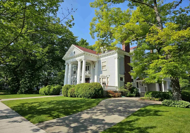 1st image of 230 Wellington, Traverse City, MI 49686 | MLS# 78080069185