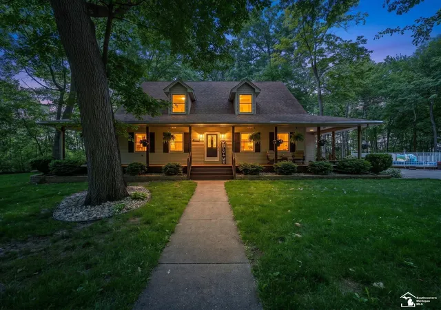 Photo 1 of Sale Pending at 1326 S Raisinville Rd, Monroe, MI 48161 | MLS# 57050210049 | Listing updated on 2026-07-17