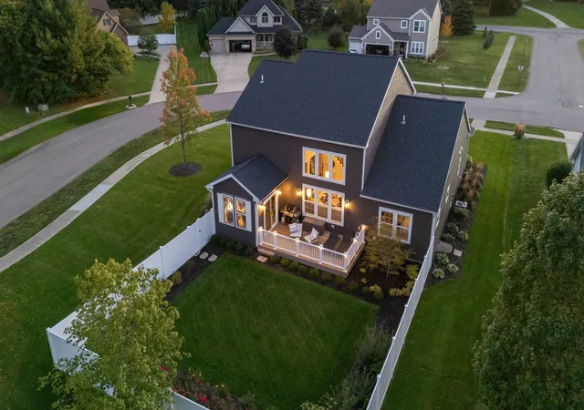 4th image of 2600 Bell Cir, Stevensville, MI 49127 | MLS# 69026026857