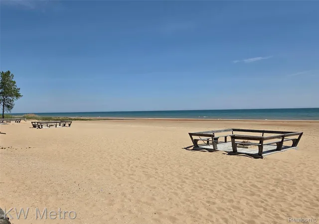 Homes for sale in Oscoda Charter Township Iosco, MI | 6520 Us 23, Oscoda Charter Township Iosco, MI 48750 | Houzeo