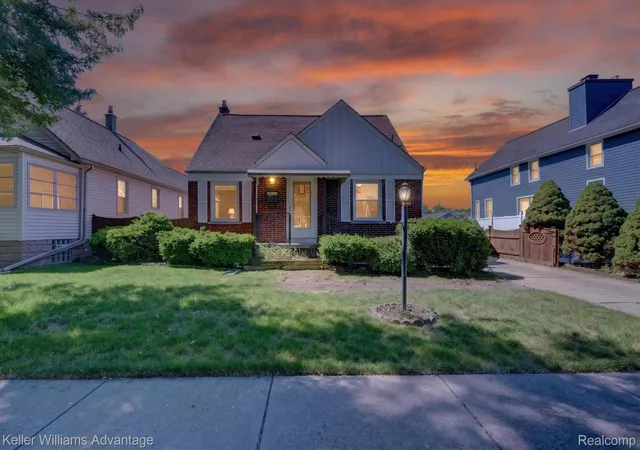 Photo 1 of Sale Pending at 1135 Chestnut St, Wyandotte, MI 48192 | MLS# 20261041187 | Listing updated on 2026-06-08
