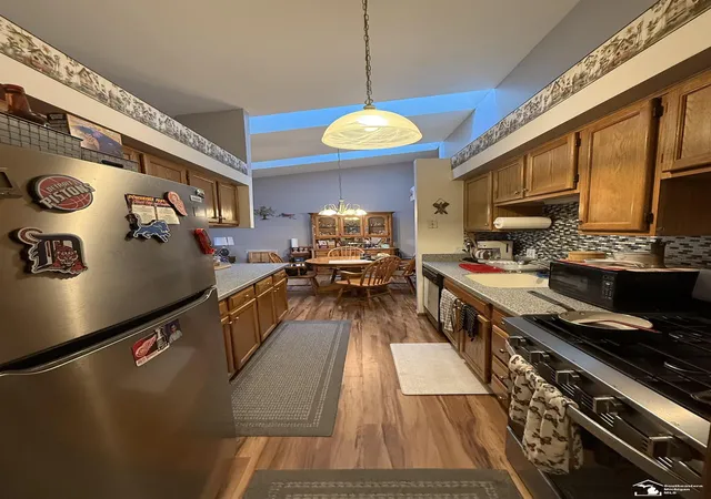 Listing Photo 5 - Condo for sale in building located at 1545 Harbour Blvd, Trenton, MI 48183