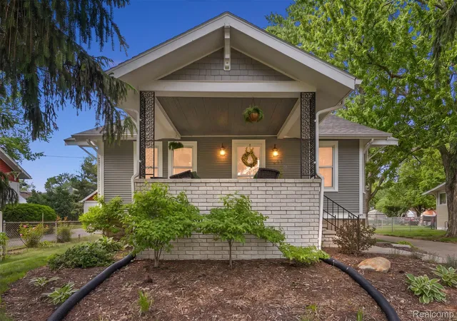 Photo 1 of Single family home for sale at 495 Lincoln Ave, Clawson, MI 48017 | MLS# 20261041201 | Listing updated on 2026-09-21