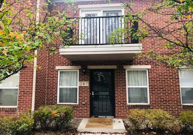 Photo 2 of Condo for sale at 287 E Palmer St #10, Detroit, MI 48202 | MLS# 81026026883 | Listing updated on 2026-06-04