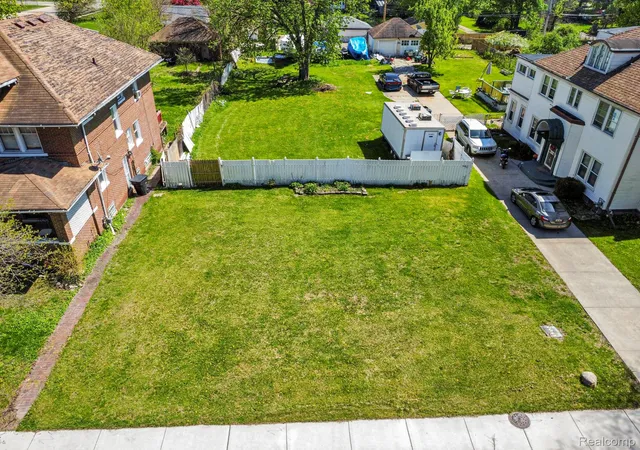 Photo 2 of Land for sale at 2231 N La Salle Gdns, Detroit, MI 48206 | MLS# 20261041205 | Listing updated on 2026-08-31