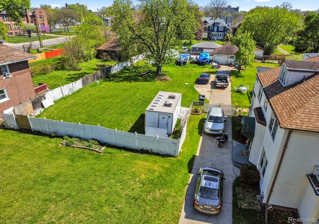 Photo 3 of Land for sale at 2231 N La Salle Gdns, Detroit, MI 48206 | MLS# 20261041205 | Listing updated on 2026-08-31