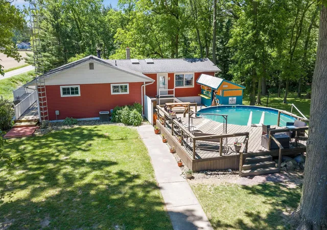 Homes for sale in Wayne Township Cass, MI | 22420 Mckenzie St, Wayne Township Cass, MI 49047 | MLS# 69026026887