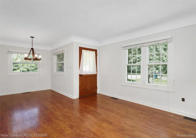 Photo 3 of Single family home for sale at 5933 Dwight Ave, Waterford, MI 48327 | MLS# 20261041209 | Listing updated on 2026-06-09
