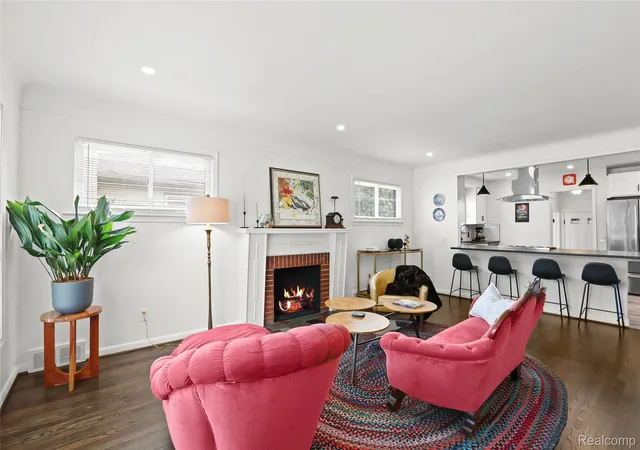 Photo 4 of Single family home for sale at 3117 Glenview Ave, Royal Oak, MI 48073 | MLS# 20261041217 | Listing updated on 2026-06-21
