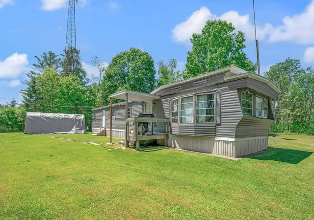 Photo 2 of Single family home for sale at 4955 N Thornapple Ave, White Cloud, MI 49349 | MLS# 72026026897 | Listing updated on 2026-06-09