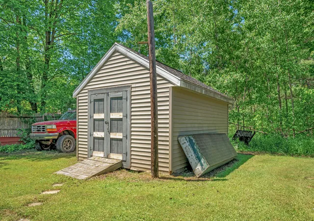Photo 3 of Single family home for sale at 4955 N Thornapple Ave, White Cloud, MI 49349 | MLS# 72026026897 | Listing updated on 2026-06-09