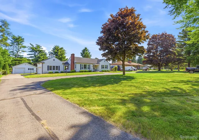 Photo 3 of Single family home for sale at 8710 32 Mile Rd, Washington, MI 48095 | MLS# 20261041232 | Listing updated on 2026-06-21