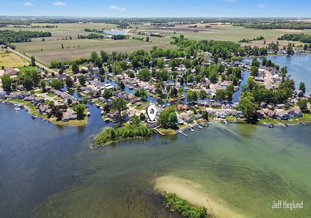 Photo 3 of Single family home for sale at 4211 Lynden Rd, Shelbyville, MI 49344 | MLS# 65026026935 | Listing updated on 2026-09-15