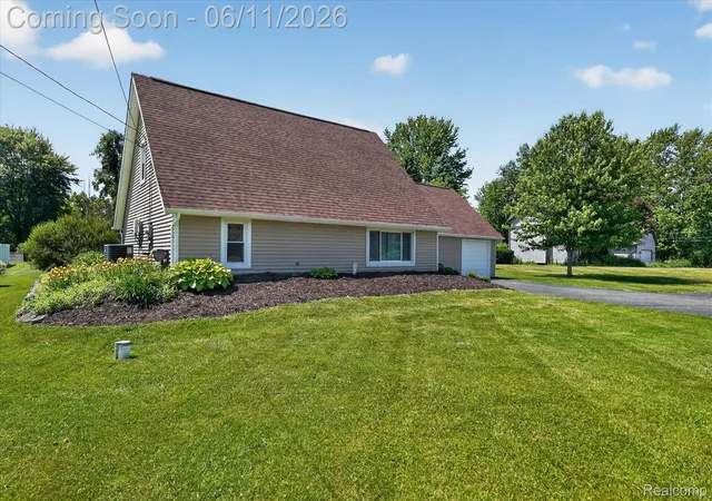 Photo 1 of Single family home for sale at 5464 E Maple Ave, Grand Blanc, MI 48439 | MLS# 20261041247 | Listing updated on 2026-06-15