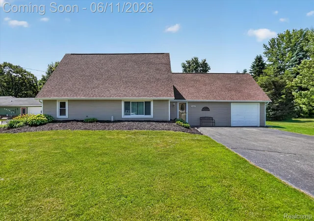 Photo 2 of Single family home for sale at 5464 E Maple Ave, Grand Blanc, MI 48439 | MLS# 20261041247 | Listing updated on 2026-06-15