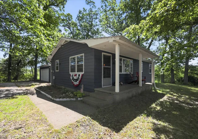 Photo 3 of Single family home for sale at 5770 W Us Hwy 12, Bertrand Township Berrien, MI 49107 | MLS# 69026026938 | Listing updated on 2026-09-16