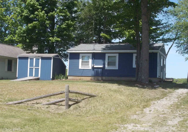 1st image of 5469 Ridge Rd, Hale, MI 48739 | MLS# 77080069202