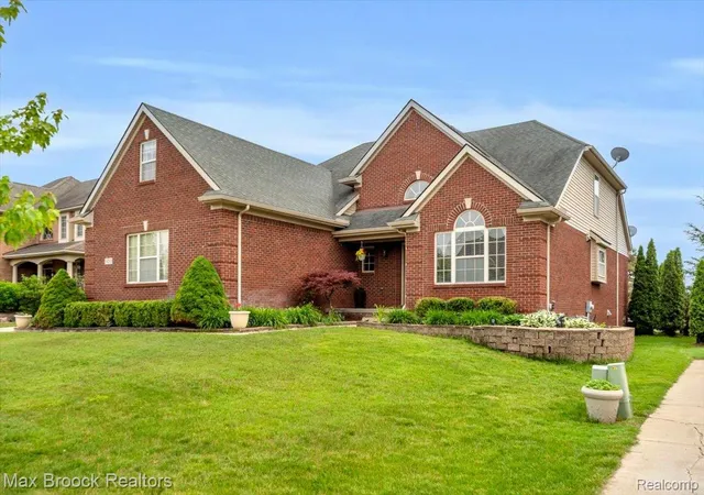 Photo 2 of Single family home for sale at 54265 Birchwood Dr, South Lyon, MI 48178 | MLS# 20261041264 | Listing updated on 2026-06-19