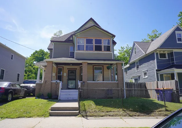 1st image of 827 Geneva Ave Se, Grand Rapids, MI 49507 | MLS# 65026026965