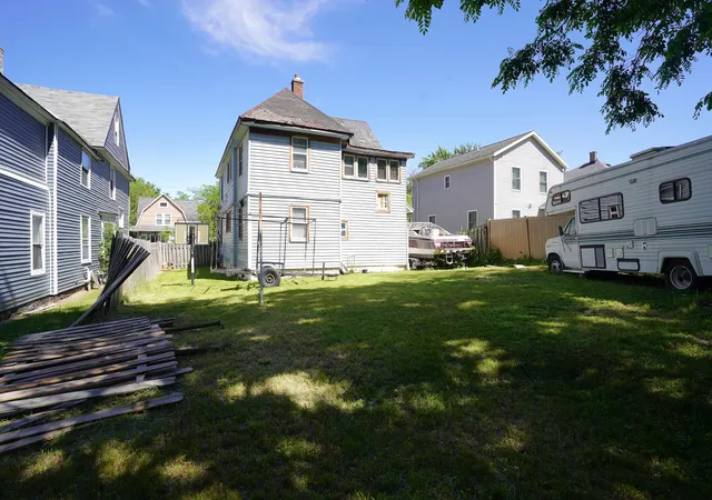 3rd image of 827 Geneva Ave SE, Grand Rapids, MI 49507 | MLS# 65026026965
