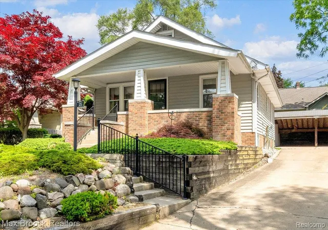 1st image of 325 Parkdale Ave, Rochester, MI 48307 | MLS# 20261041298