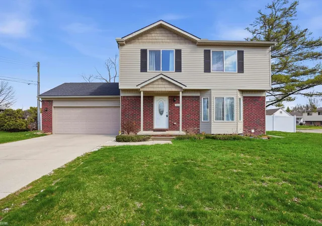 Photo 1 of Single family home for sale at 506 W Woodside Ave, Madison Heights, MI 48071 | MLS# 58050210124 | Listing updated on 2026-06-04