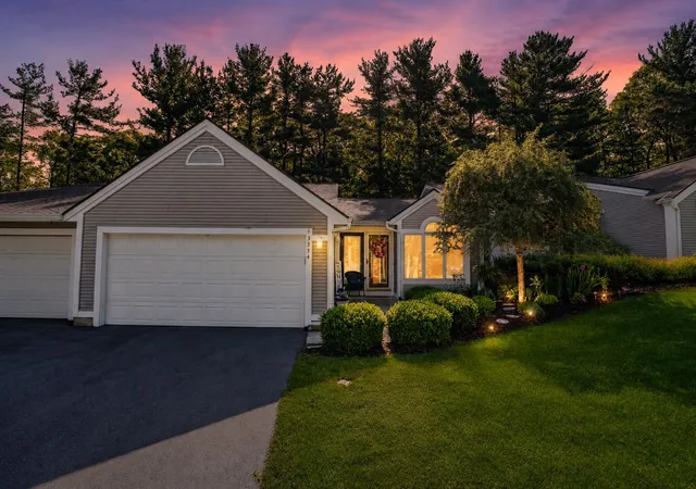 Listing Photo 5 - Condo for sale in building located at 3334 Woodwind Dr Ne, Kent, MI 49525 - Unit #33