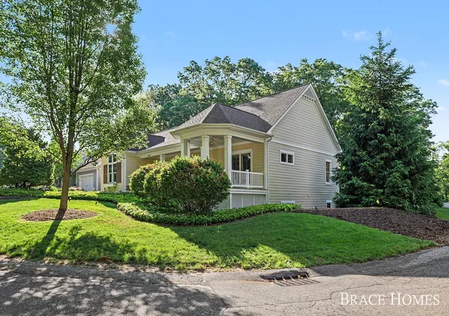 Homes for sale in Plainfield Charter Township Kent, MI | 4470 Oak Arbor Dr Ne, Plainfield Charter Township Kent, MI 49525 | MLS# 65026027016