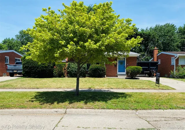 Photo 2 of Single family home for sale at 1545 Cynthia Ave, Madison Heights, MI 48071 | MLS# 20261041323 | Listing updated on 2026-06-14