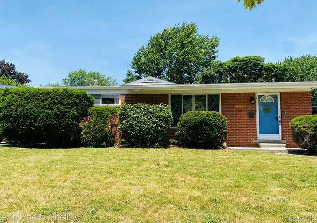 Photo 3 of Single family home for sale at 1545 Cynthia Ave, Madison Heights, MI 48071 | MLS# 20261041323 | Listing updated on 2026-06-14
