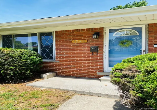 Photo 3 of Single family home for sale at 1545 Cynthia Ave, Madison Heights, MI 48071 | MLS# 20261041323 | Listing updated on 2026-06-14