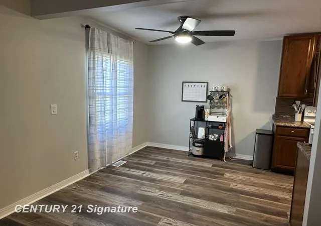 Listing Photo 4 - Condo for sale in building located at 9414 Parkwood Dr, Davison, MI 48423