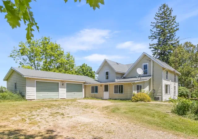 Photo 1 of Single family home for sale at 7500 Bilby Rd, Jerome, MI 49249 | MLS# 53026027039 | Listing updated on 2026-07-23