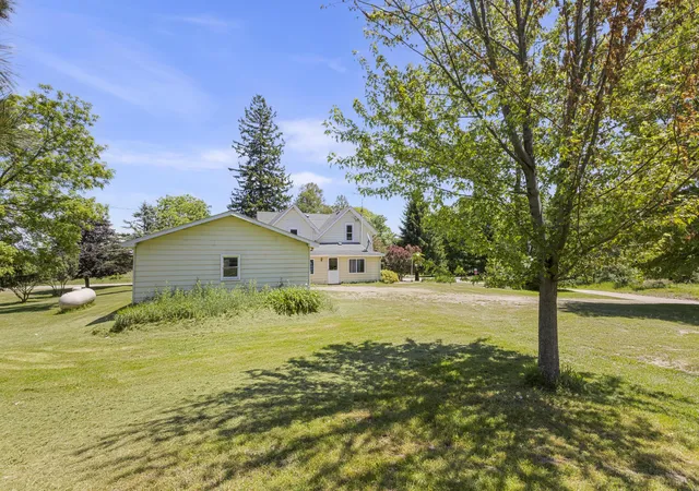 Photo 4 of Single family home for sale at 7500 Bilby Rd, Jerome, MI 49249 | MLS# 53026027039 | Listing updated on 2026-07-23