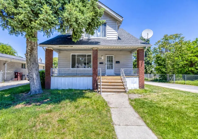 Homes for sale in Center Line City Macomb, MI | 7359 Engleman Ave, Center Line City Macomb, MI 48015 | MLS# 81026027030