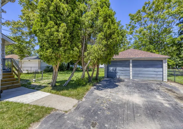 Homes for sale in Center Line City Macomb, MI | 7359 Engleman Ave, Center Line City Macomb, MI 48015 | MLS# 81026027030