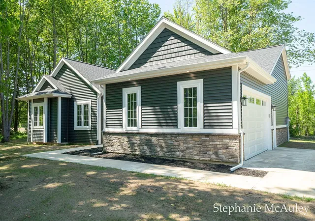 3rd image of 5739 130Th Ave, Fennville, MI 49408 | MLS# 71026027053