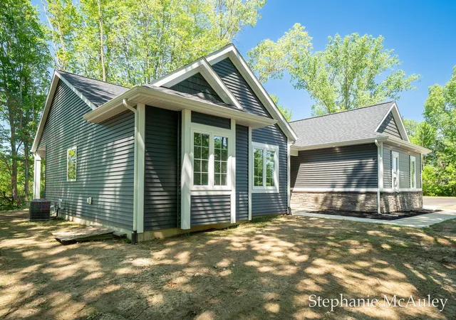 5th image of 5739 130Th Ave, Fennville, MI 49408 | MLS# 71026027053