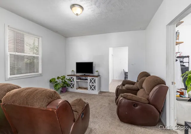 Listing Photo 5 - Condo for sale in building located at 616 Pine Ave NW, Grand Rapids, MI 49504