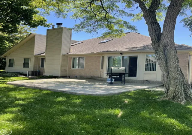 Photo 5 of Single family home for sale at 23945 Settlers Dr, Macomb, MI 48042 | MLS# 58050210147 | Listing updated on 2026-08-19