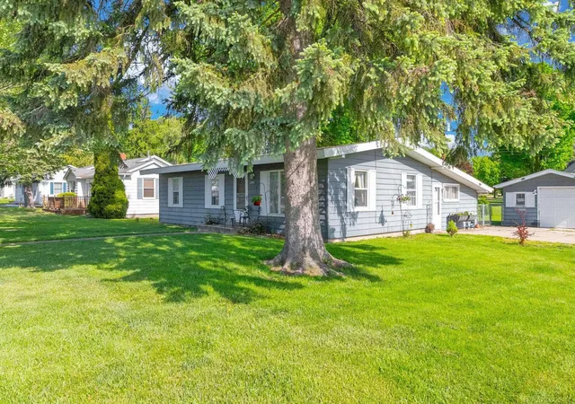 Photo 1 of Single family home for sale at 7191 Boynton St, Lexington, MI 48450 | MLS# 58050210148 | Listing updated on 2026-08-23