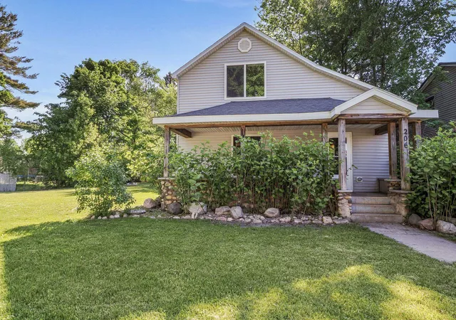 2nd image of 206 N Maple St, Mancelona, MI 49659 | MLS# 78080069216