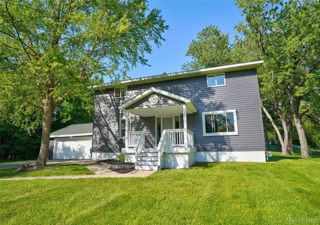 1st image of 1460 W Silverbell Rd, Lake Orion, MI 48359 | MLS# 20261041363