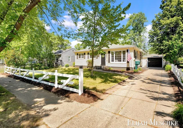 Photo 1 of Sale Pending at 4212 Colby Ave Sw, Wyoming, MI 49509 | MLS# 65026027076 | Listing updated on 2026-06-10