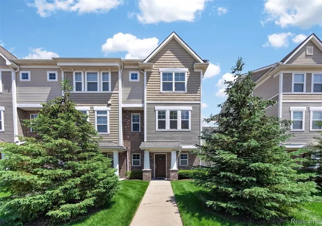 Photo 1 of Condo for sale at 3534 Rochester Rd, Royal Oak, MI 48073 | MLS# 20261041372 | Listing updated on 2026-07-17