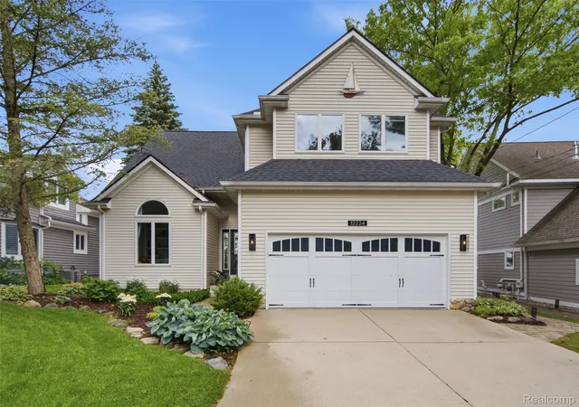 Homes for sale in Fenton Charter Township Genesee, MI | 12224 Mantawauka Dr, Fenton Charter Township Genesee, MI 48430 | MLS# 20261041390