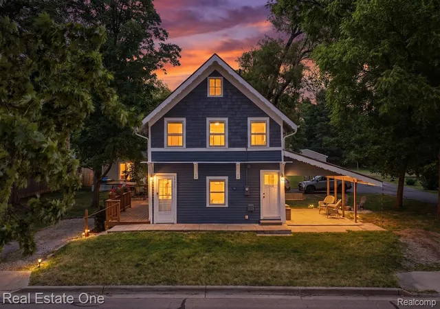 Photo 2 of Single family home for sale at 519 Franklin St, Brighton, MI 48116 | MLS# 20261041404 | Listing updated on 2026-06-12