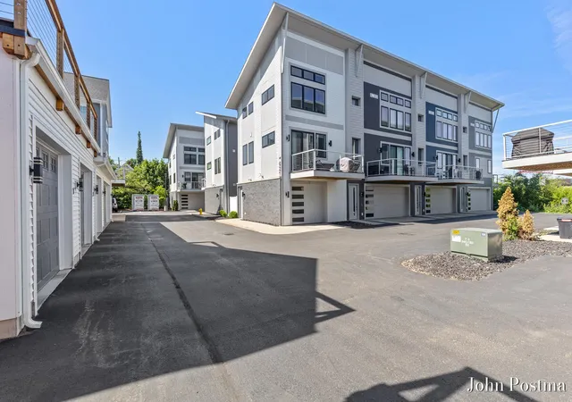 1st image of 621 Fairview Ave Ne #1, Grand Rapids, MI 49503 | MLS# 65026027104